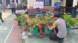 Jaga Kerapian Kantor, Personel Polsek Mempawah Hulu Kompak Laksanakan Kurve