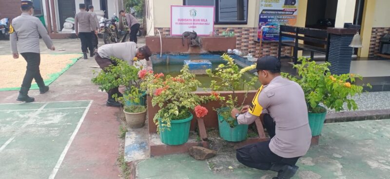 Jaga Kerapian Kantor, Personel Polsek Mempawah Hulu Kompak Laksanakan Kurve