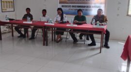 Bhabinkamtibmas Hadiri Musdesus Penetapan 27 KPM BLT-DD Desa Tubang Raeng