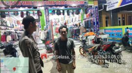 Patroli Malam Polsek Air Besar Sambangi Warga, Tingkatkan Rasa Aman di Lingkungan