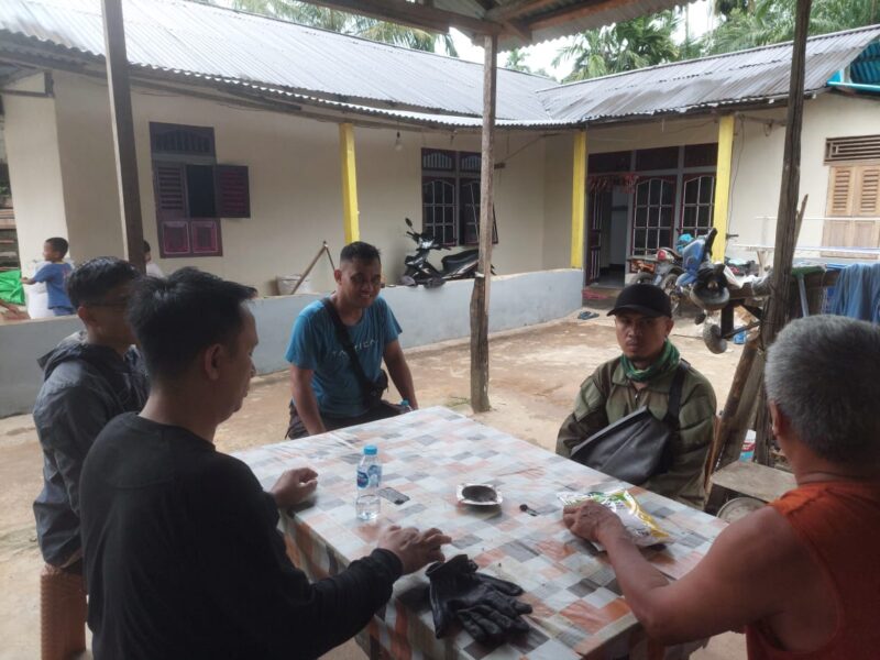 Kapolsek Mempawah Hulu Sambangi Petani Jagung Desa Salumang, Perkuat Ketahanan Pangan