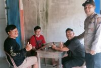 Ngobrol Santai Polisi Sengah Temila Bersama Warga, Ajak Masyarakat Peduli Kamtibmas