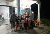 Jaga Keamanan Lingkungan, Polisi Gelar Patroli Malam Dialogis di Mandor