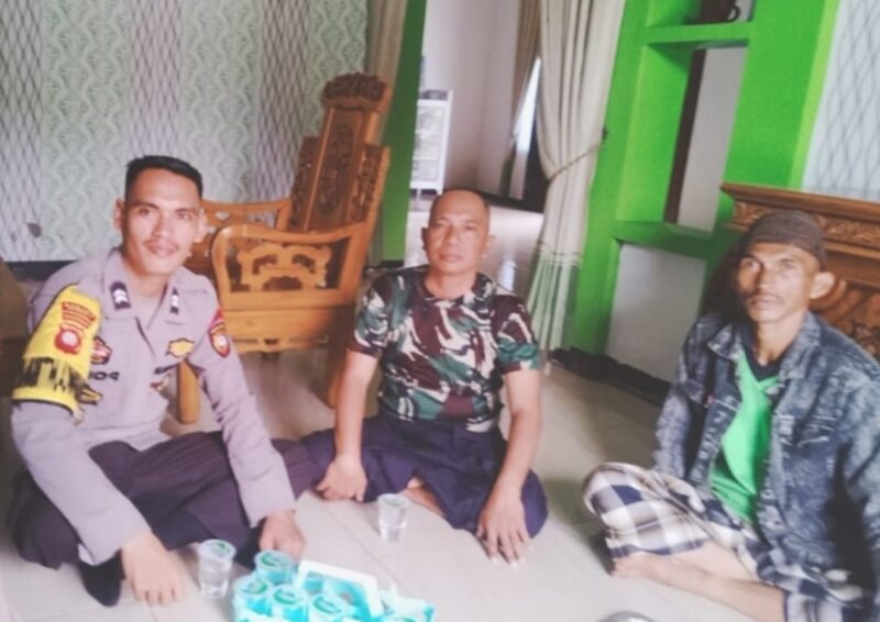 Bhabinkamtibmas Polsek Sebangki Tingkatkan Kedekatan dan Keamanan Warga
