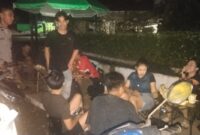 Patroli Humanis Polsek Sengah Temila Dekati Remaja Nongkrong, Sampaikan Edukasi Kamtibmas