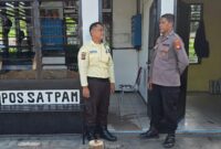 Sinergi Polisi dan Satpam, Patroli Siang Polsek Mandor Perkuat Pencegahan Gangguan Kamtibmas
