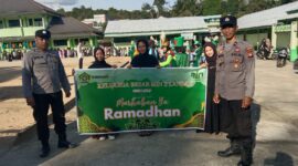 Ratusan Pelajar MIN 2 Landak Gelar Pawai Sambut Ramadhan 1447 H, Polisi Kawal Ketat