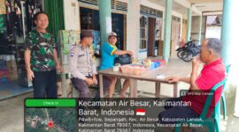 Pendekatan Humanis Polisi Air Besar, Sambangi Warga Santai Sambil Sampaikan Imbauan Kamtibmas