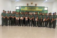 Dandim 1209/Bengkayang Pimpin Korps Raport Pindah Satuan, Prajurit Terima Penghargaan