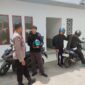 Patroli Siang Polsek Mandor Pererat Silaturahmi Polisi dan Warga