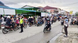Pasar Juadah Ramai Jelang Berbuka, Polres Landak Atur Lalu Lintas dan Pengamanan