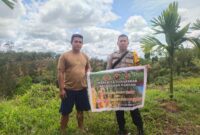 Bhabinkamtibmas Mempawah Hulu Ajak Warga Tanam Jagung Dukung Ketahanan Pangan Nasional