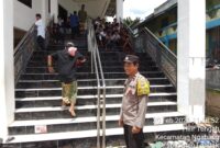 Polsek Ngabang Amankan Shalat Jumat di Masjid Baiturrahman dan Al-Hidayah