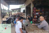 Patroli Siang Polsek Meranti Ajak Karyawan Sawit Jaga Kamtibmas