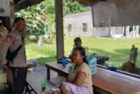 Patroli Siang Polsek Sebangki Bangun Kedekatan Polisi dan Warga