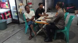 Patroli Malam Polsek Mandor Beri Imbauan Kamtibmas dan Ajak Ronda
