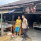 Polsek Mandor Sapa Penjual Ikan Saat Patroli Siang dan Beri Imbauan Kamtibmas