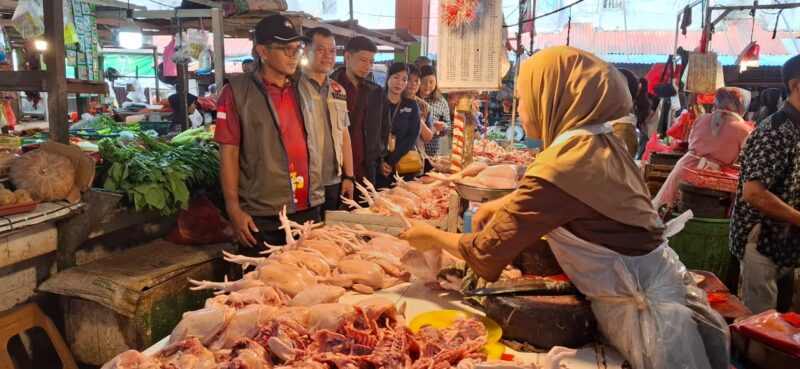 Satgas Saber Pangan Kalbar Cek Pasar Kemuning, Harga Sembako Pontianak Aman Selama Ramadan