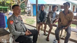 Patroli Siang Polsek Menjalin Sambangi Desa Sepahat, Warga Diajak Jaga Kamtibmas