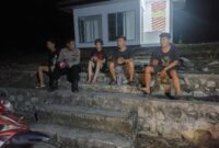 Patroli Malam Polsek Mandor Dialog dengan Warga, Polisi Ajak Jaga Kamtibmas