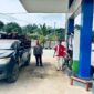 Patroli Obyek Vital Polsek Kuala Behe, Polisi Sambangi SPBU Nyayum Cegah Kriminalitas