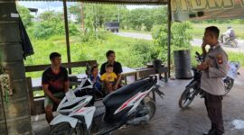 Patroli Siang Polsek Menjalin, Warga Desa Menjalin Diajak Jaga Kamtibmas