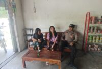 Patroli Siang Polsek Menjalin, Polisi Ajak Warga Desa Menjalin Bersama Jaga Kamtibmas