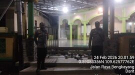 Polisi Jaga Tarawih di Masjid Al-Ikhlas Darit, Jamaah Merasa Aman