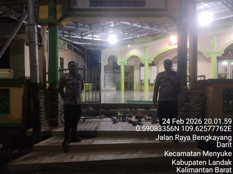 Polisi Jaga Tarawih di Masjid Al-Ikhlas Darit, Jamaah Merasa Aman