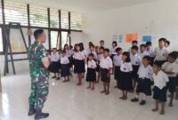 Babinsa Embaloh Hulu Beri Pembinaan Wawasan Kebangsaan kepada Siswa