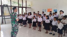 Babinsa Embaloh Hulu Beri Pembinaan Wawasan Kebangsaan kepada Siswa