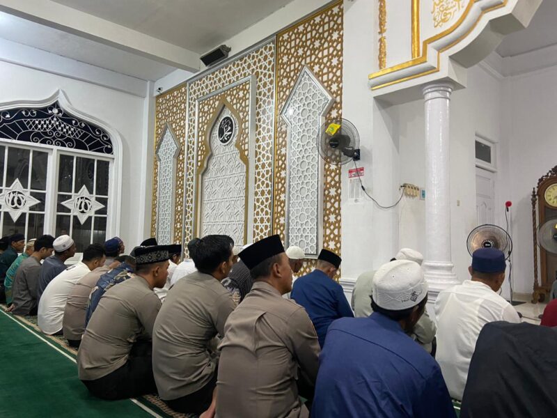 Tarawih Keliling, Polres Ketapang Sampaikan Imbauan Keamanan ke Jamaah