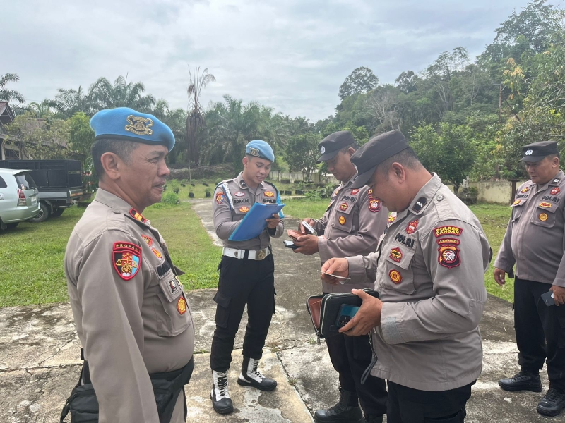 Cegah Pelanggaran Internal, Propam Polres Landak Lakukan Gaktiblin di Polsek Kuala Behe