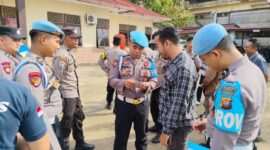 Perketat Pengawasan Internal, Propam Polres Landak Cek Disiplin Personel Polsek Ngabang