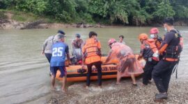 Operasi Kemanusiaan Brimob dan SAR, Korban Hilang di Kembayan Berhasil Dievakuasi