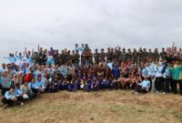 Dukung Gerakan ASRI, Polres Ketapang dan Forkopimda Bersama Pelajar Bersihkan Pantai Pecal