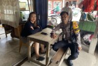 Sambangi Warga, Bhabinkamtibmas Mempawah Hulu Sampaikan Imbauan Kamtibmas