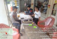 Patroli Siang Polsek Air Besar: Polisi Sapa Warga, Perkuat Keamanan Lingkungan