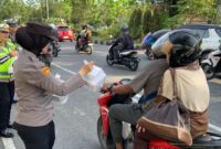 Polwan Polda Kalbar Gelar Aksi Sosial Ramadan