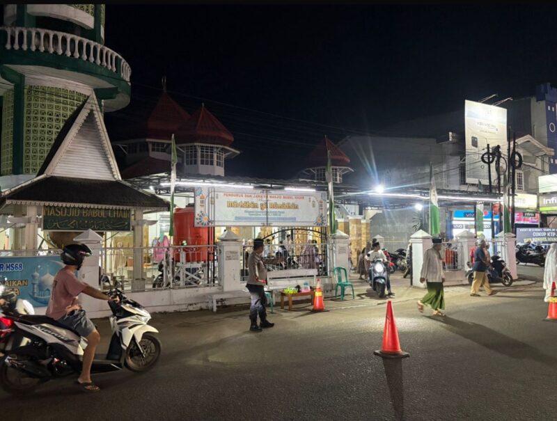 Polres Ketapang Intensifkan Pengamanan Sholat Tarawih di Delta Pawan, AKBP Muhammad Harris, S.H., S.I.K., M.I.K., CPHR Tegaskan Komitmen Kamtibmas