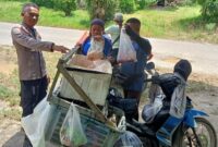 Melalui Sambang, Kanit Binmas Polsek Sebangki Pererat Hubungan dengan Penjual