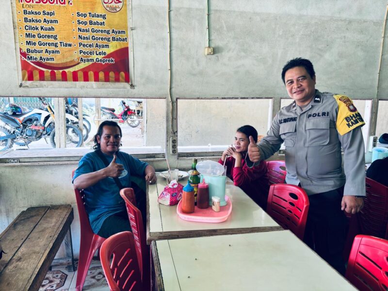 Polsek Kuala Behe Tingkatkan Keamanan Wilayah Lewat Patroli Dialogis dan Sambang Warga