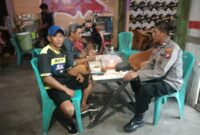 Polsek Mandor Duduk Bersama Warga di Warung Kopi, Bangun Kesadaran Kamtibmas