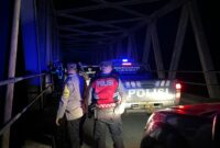 Polres Melawi Turun Langsung Cek Kondisi Jembatan Melawi II Usai Laporan Kehilangan Besi Pengaman