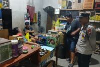 Patroli Dialogis Polsek Mandor Ingatkan Warga Waspada Gangguan Kamtibmas