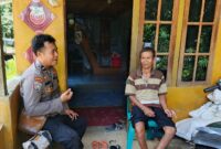 Bhabinkamtibmas Desa Sompak Aipda Fiqri Hambali Ajak Warga Tanam Jagung Dukung Ketahanan Pangan