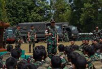Pangdam XII/Tpr Beri Arahan Saat Tinjau Latihan Tempur Prajurit Yonif 645/Gty