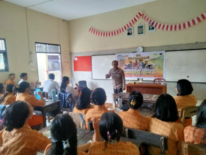 Aiptu M. Hendra S Sosialisasikan Penerimaan Anggota Polri 2026 di SMA Negeri 3 Ngabang