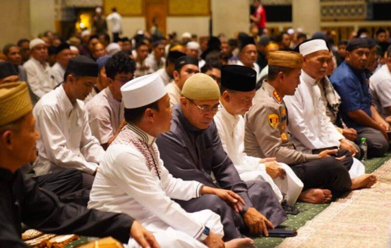 Mayjen TNI Novi Rubadi Sugito Ikuti Safari Ramadhan Bersama Ustadz Das’ad Latif
