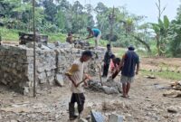 Kodim 1204/Sanggau Percepat Pembangunan Jembatan Gantung di Sekayam untuk Akses Pelajar